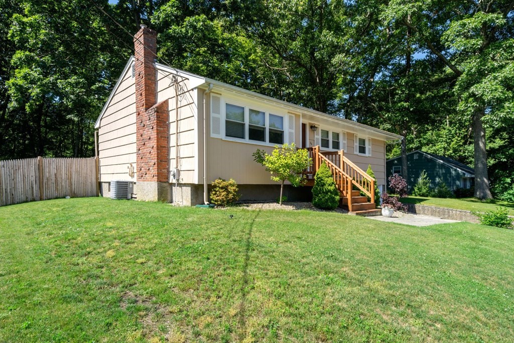 34 West Vanston Road Stoughton, MA 02072 - Photo 3 of 22