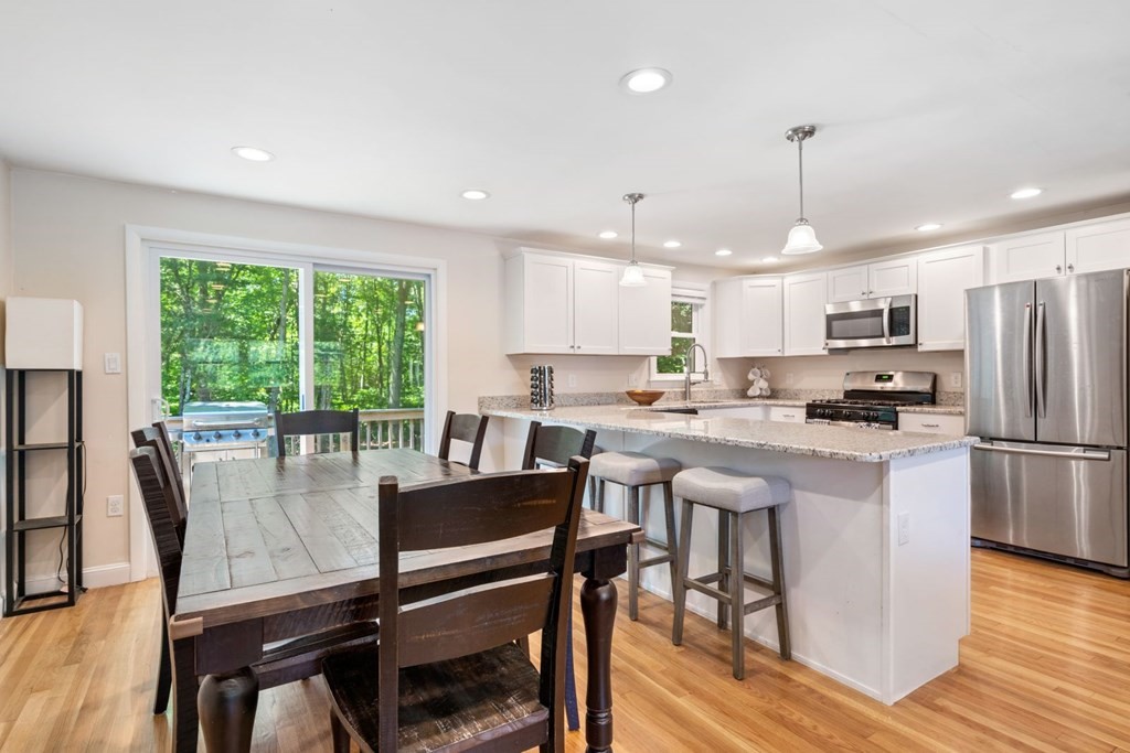 34 West Vanston Road Stoughton, MA 02072 - Photo 7 of 22