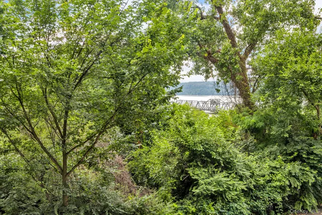 $287,000 | 2465 Palisade Avenue, Unit 1J | Spuyten Duyvil