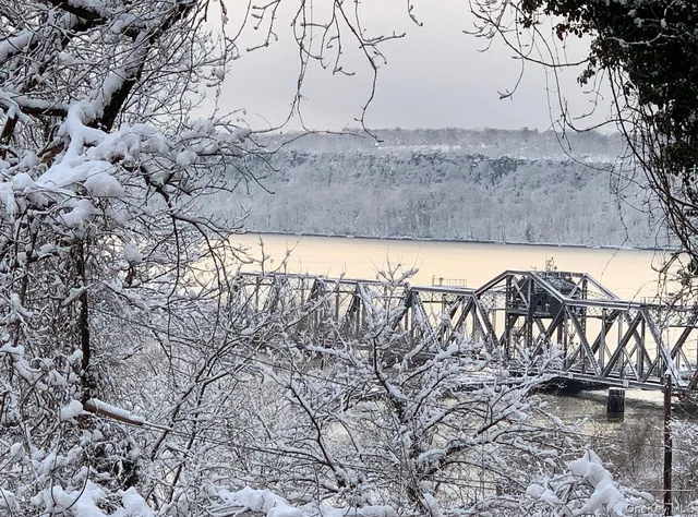 $287,000 | 2465 Palisade Avenue, Unit 1J | Spuyten Duyvil