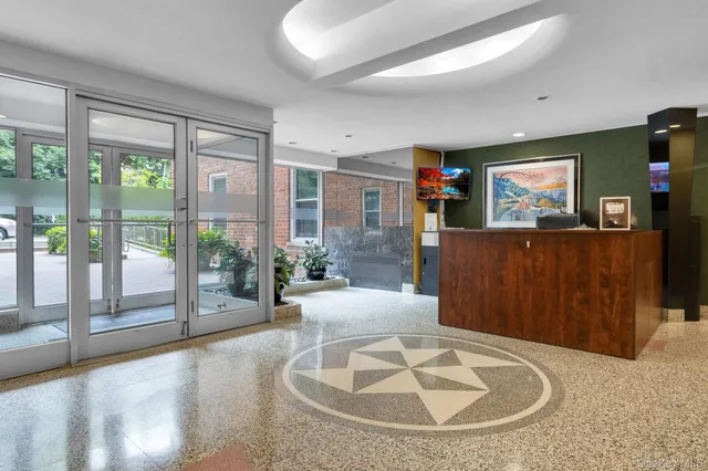 $287,000 | 2465 Palisade Avenue, Unit 1J | Spuyten Duyvil