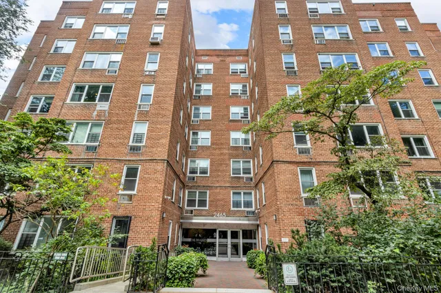 $287,000 | 2465 Palisade Avenue, Unit 1J | Spuyten Duyvil