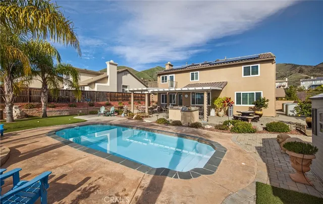 $715,000 | 33985 Oro Fino Court, Yucaipa, CA 92399