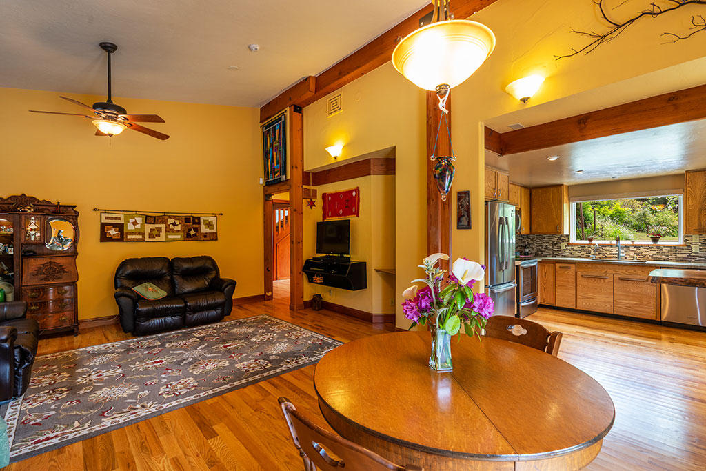 3072 Pigeon Point Road Eureka, CA 95503 - Photo 6 of 55