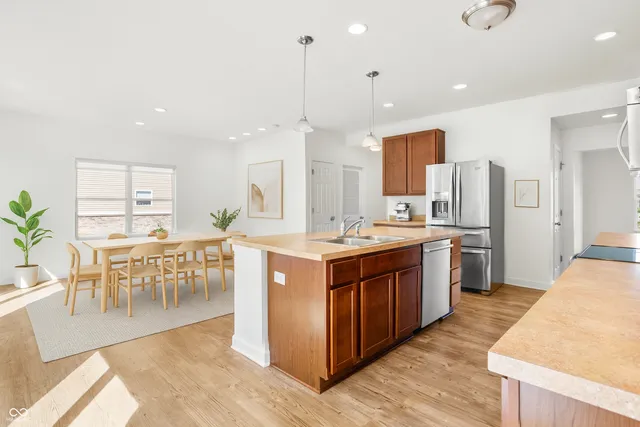 $429,900 | 8607 Redditch Drive, Avon, IN 46123