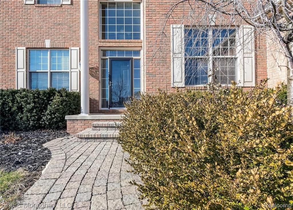 3120 Villanova Circle Rochester Hills, MI 48307 - Photo 2 of 29