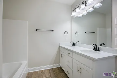 $2,550 | 713 Elliston Drive, Gonzales, LA 70737