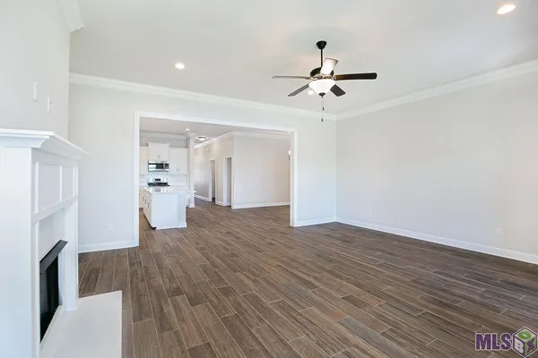 $2,550 | 713 Elliston Drive, Gonzales, LA 70737