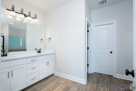 $2,550 | 713 Elliston Drive, Gonzales, LA 70737