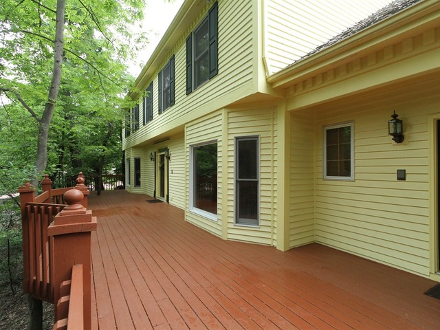 275 Rugby Road North Barrington, IL 60010 - Photo 3 of 25