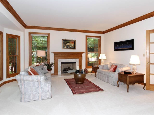 275 Rugby Road North Barrington, IL 60010 - Photo 5 of 25