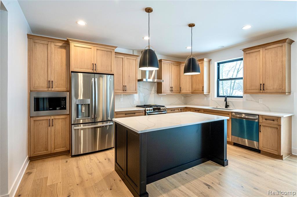 4101 Devon Road Royal Oak, MI 48073 - Photo 2 of 40 Gallery Image 2