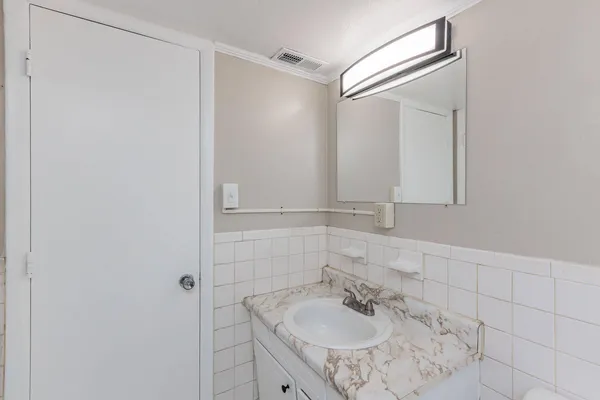 $1,200 | 711 Townside Road Southwest, Unit 7, Roanoke, VA 24014