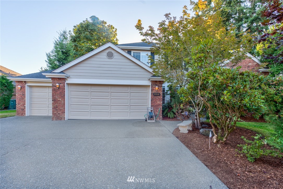 8516 218th Street Southwest Edmonds, WA 98026 - Photo 2 of 26 Gallery Image 2