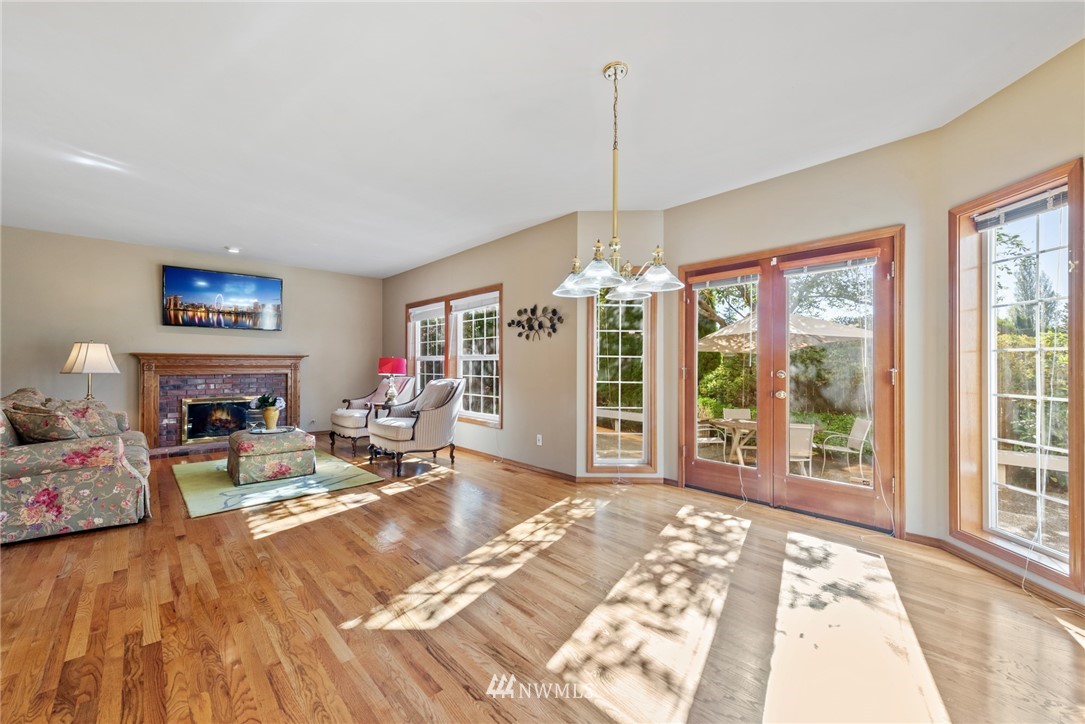 8516 218th Street Southwest Edmonds, WA 98026 - Photo 11 of 26 Gallery Image 11