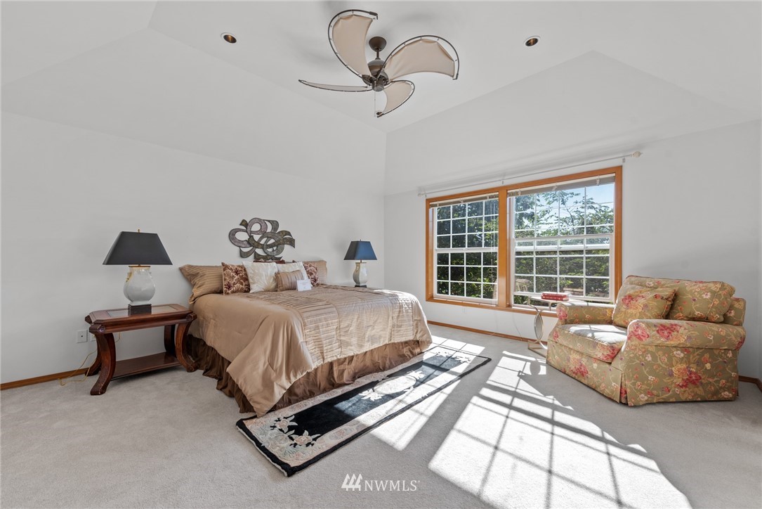 8516 218th Street Southwest Edmonds, WA 98026 - Photo 15 of 26 Gallery Image 15