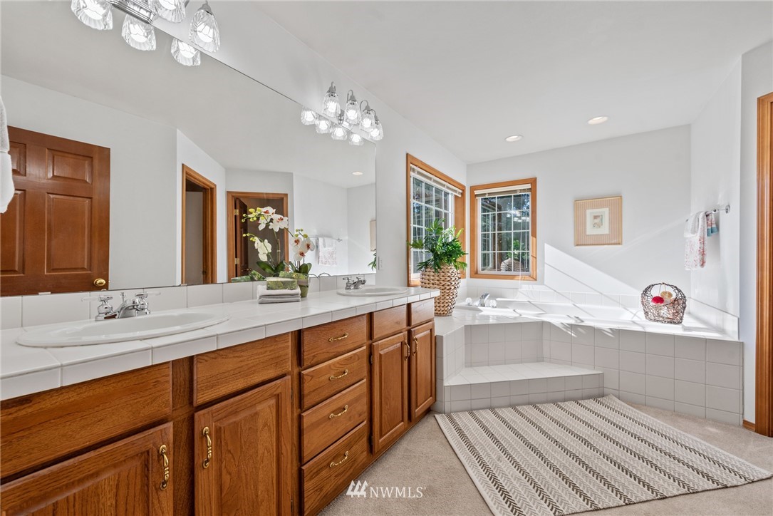 8516 218th Street Southwest Edmonds, WA 98026 - Photo 17 of 26 Gallery Image 17