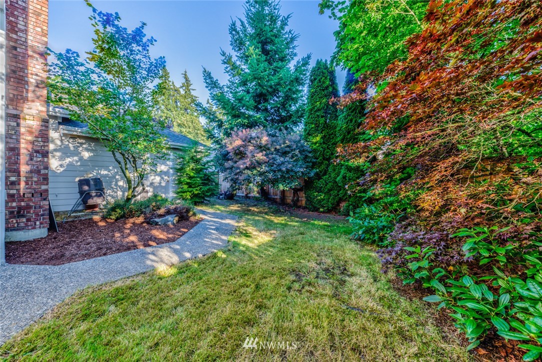 8516 218th Street Southwest Edmonds, WA 98026 - Photo 25 of 26 Gallery Image 25
