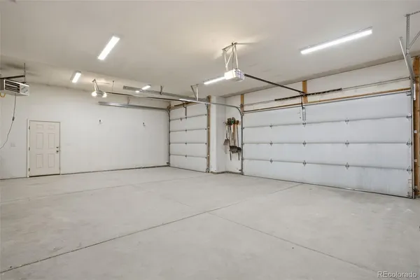 a view of a garage