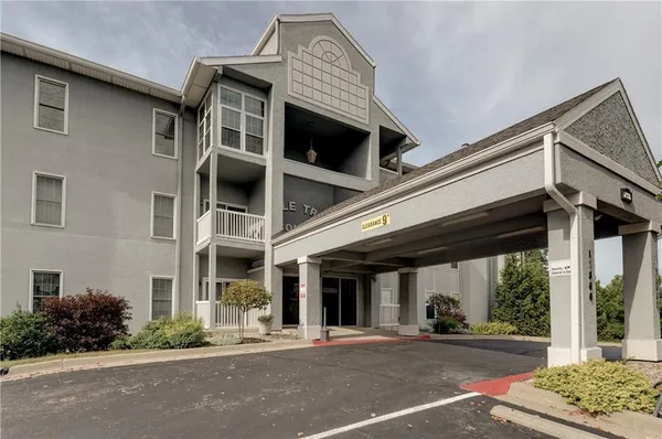 $200,000 | 17800 Bolger Road, Unit 147, Independence, MO 64055