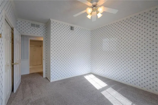 $210,000 | 17800 Bolger Road, Unit 147, Independence, MO 64055