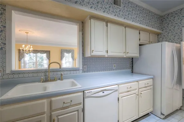 $200,000 | 17800 Bolger Road, Unit 147, Independence, MO 64055