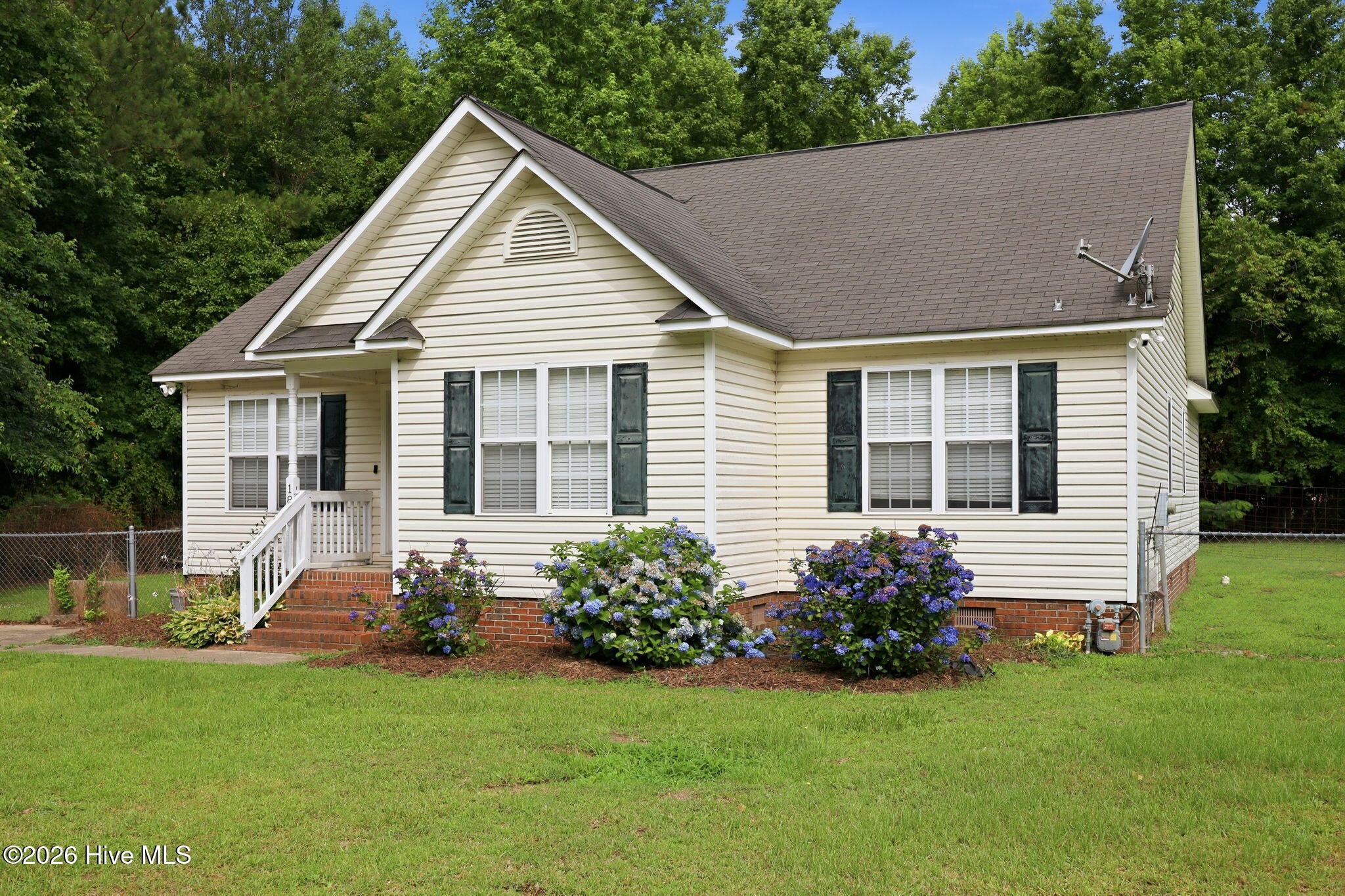 1828 Garner Road Greenville, NC 27834 - Photo 2 of 41