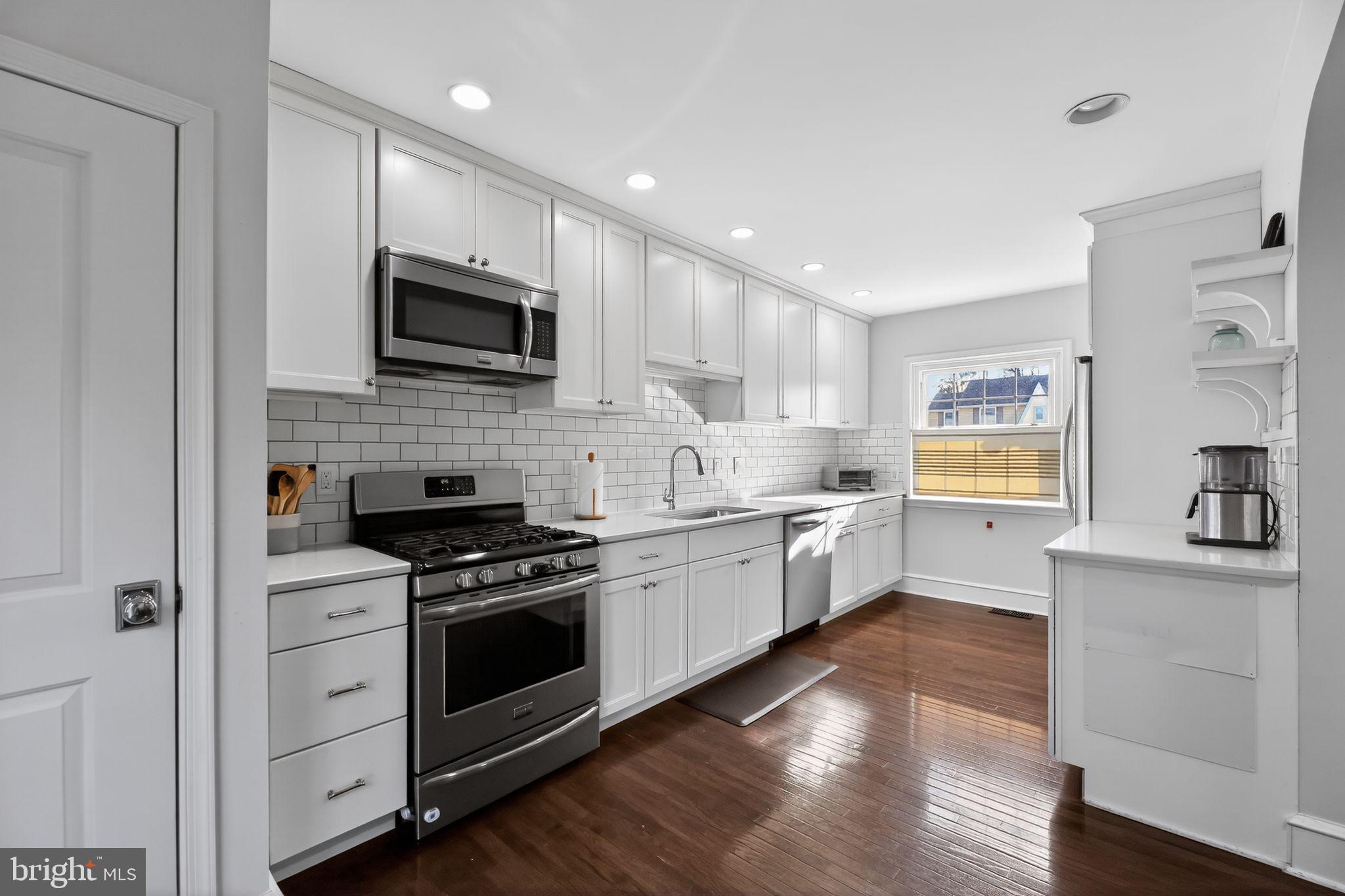 9 Hampton Avenue Haddon Township, NJ 08108 - Photo 9 of 30