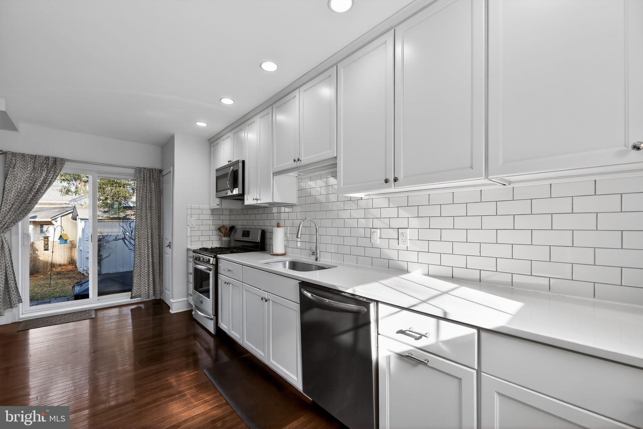 9 Hampton Avenue Haddon Township, NJ 08108 - Photo 10 of 30