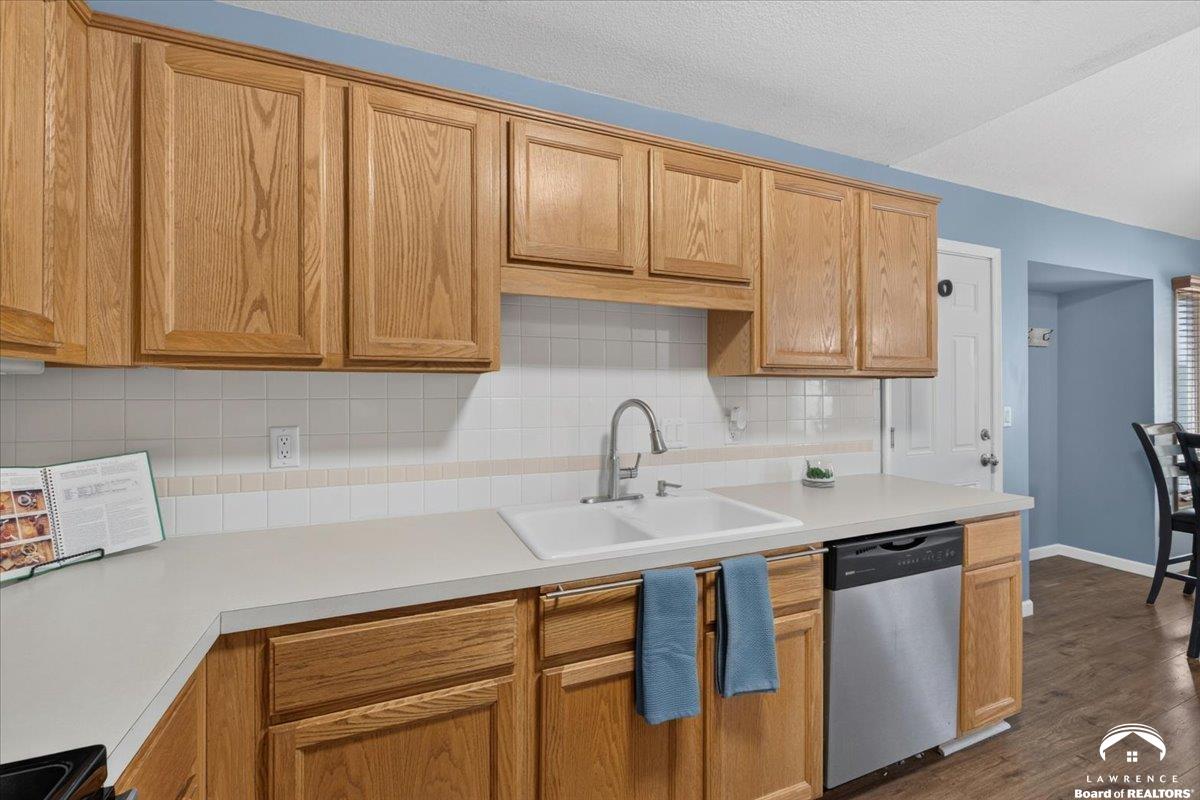 4714 Harvard Road Lawrence, KS 66049 - Photo 12 of 41