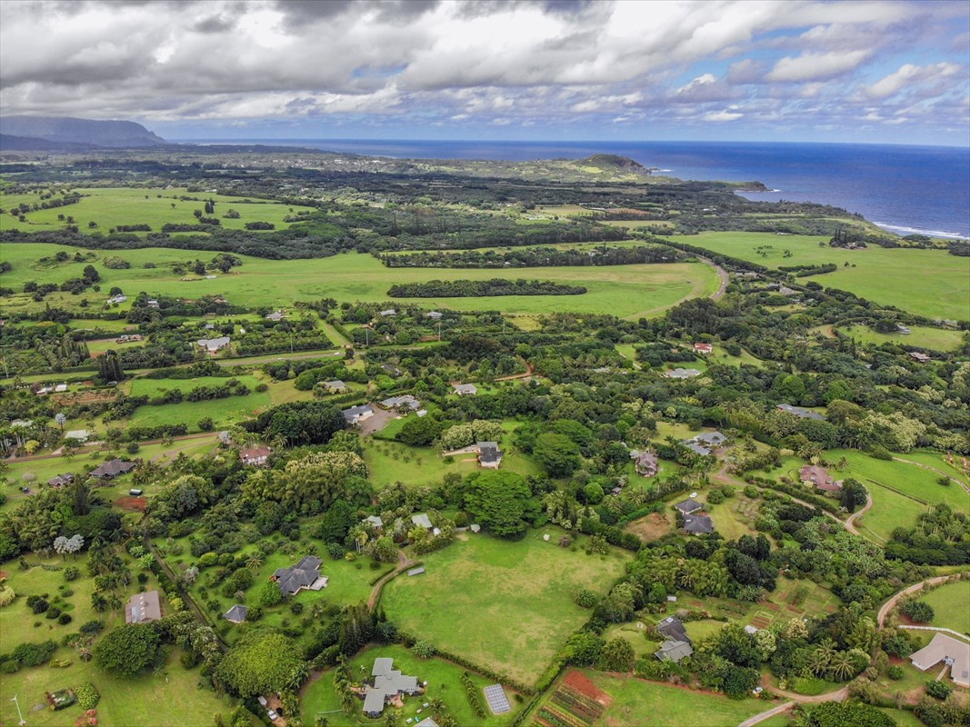 4327 Kapuna Road, Unit 2 Kilauea, HI 96754 - Photo 19 of 30 a view of an outdoor space with mountain view