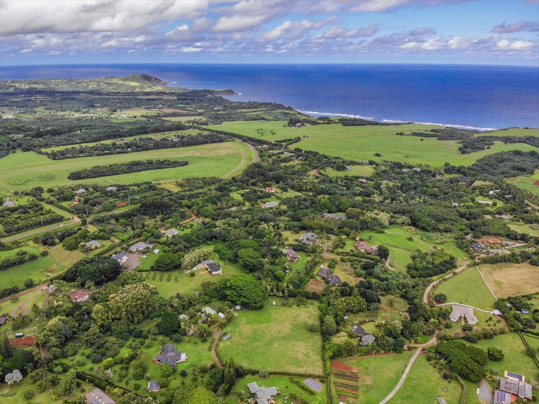 4327 Kapuna Road, Unit 2 Kilauea, HI 96754 - Photo 20 of 30 a view of an outdoor space and a lake view