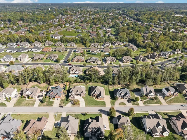 $1,250,000 | 152 Copperstone Drive, Clarksville, TN 37043