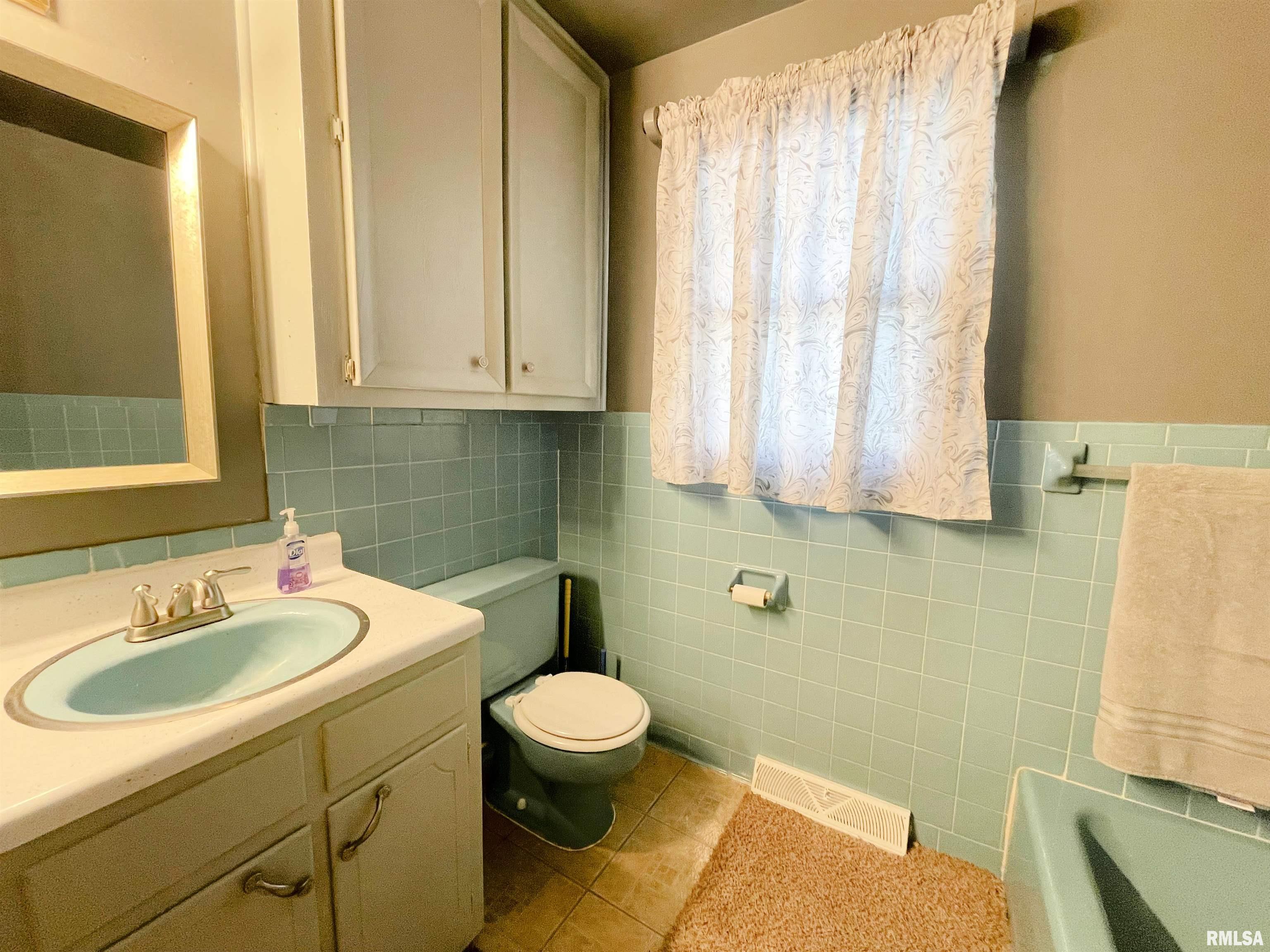 385 East Fords Ferry Road Cave In Rock, IL 62919 - Photo 13 of 32