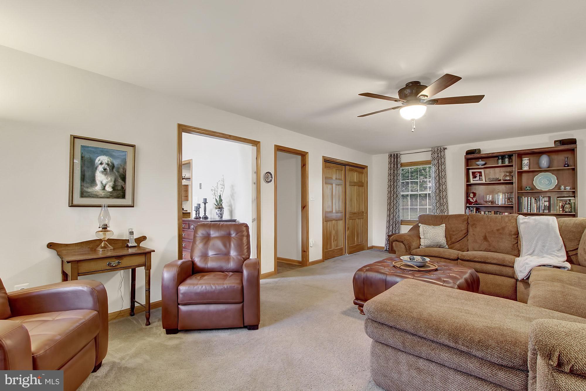 245 Uniontown Road Westminster, MD 21157 - Photo 11 of 30 Living Room