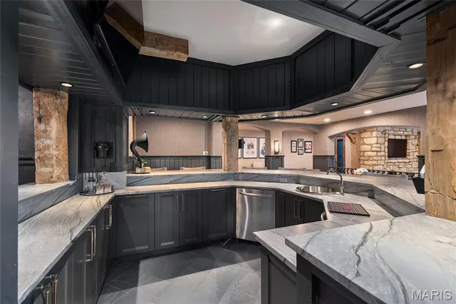 $3,495,000 | 544 Quail Ridge Lane, St. Albans, MO 63073