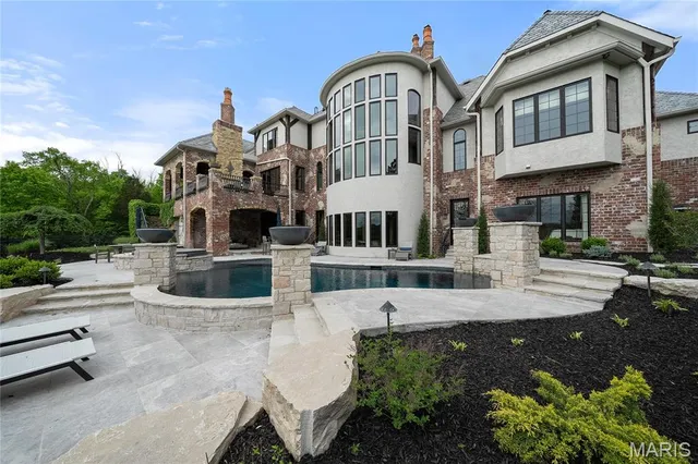 $3,495,000 | 544 Quail Ridge Lane, St. Albans, MO 63073