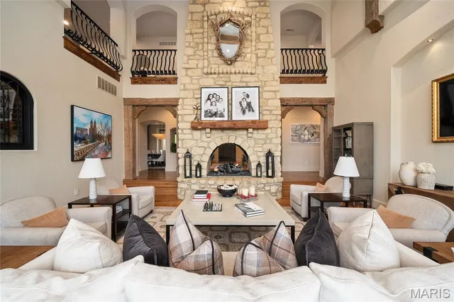 $3,495,000 | 544 Quail Ridge Lane, St. Albans, MO 63073