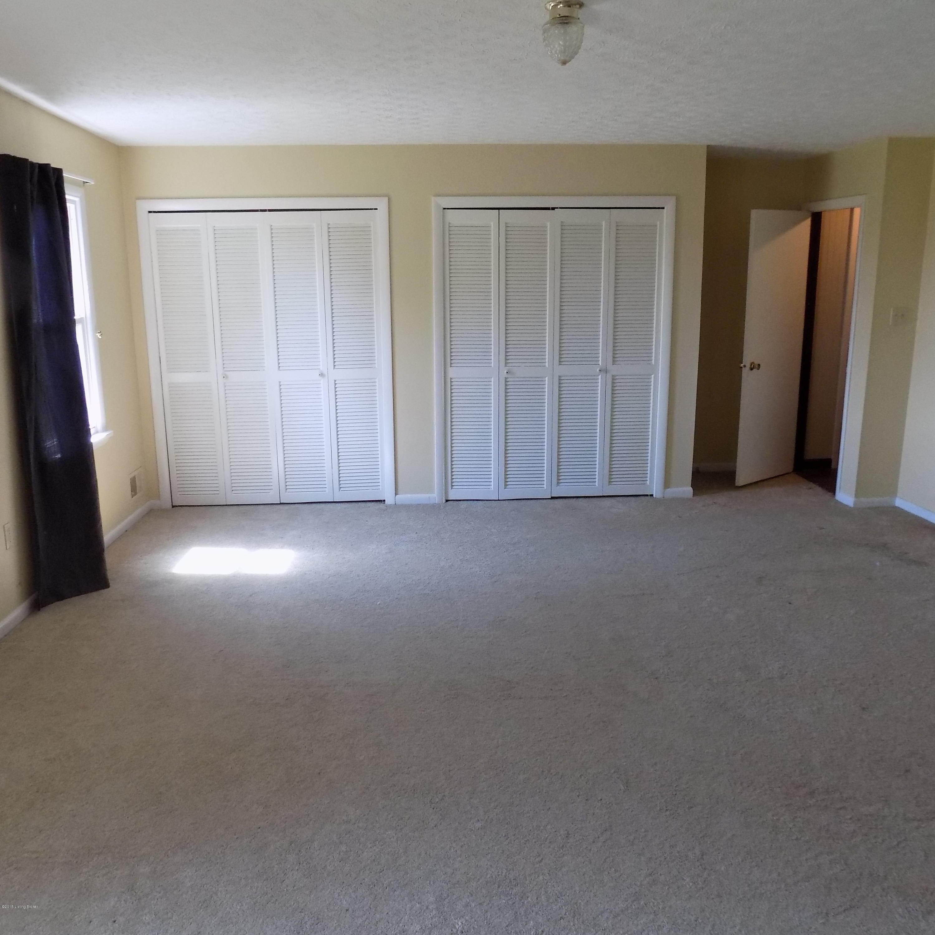 4466 Jackson Road Eminence, KY 40019 - Photo 14 of 28 Master bedroom