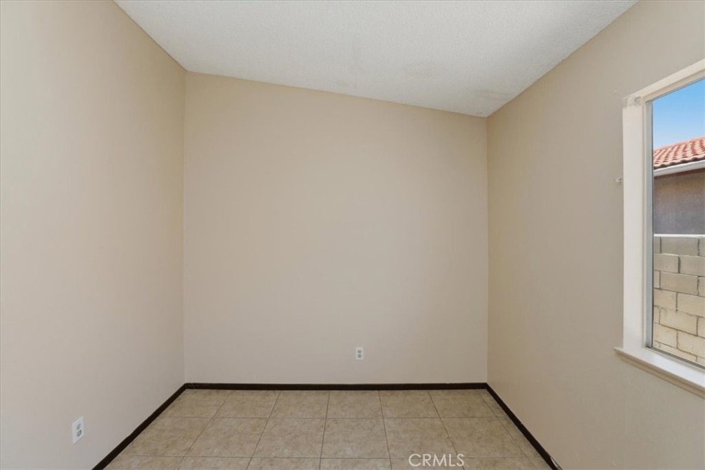 1907 Overland Street Colton, CA 92324 - Photo 21 of 36 a view of room