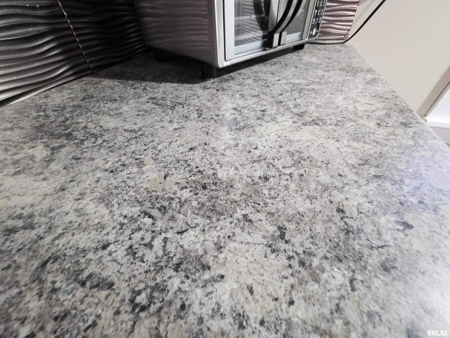 1037 East 3rd Street Flora, IL 62839 - Photo 14 of 47