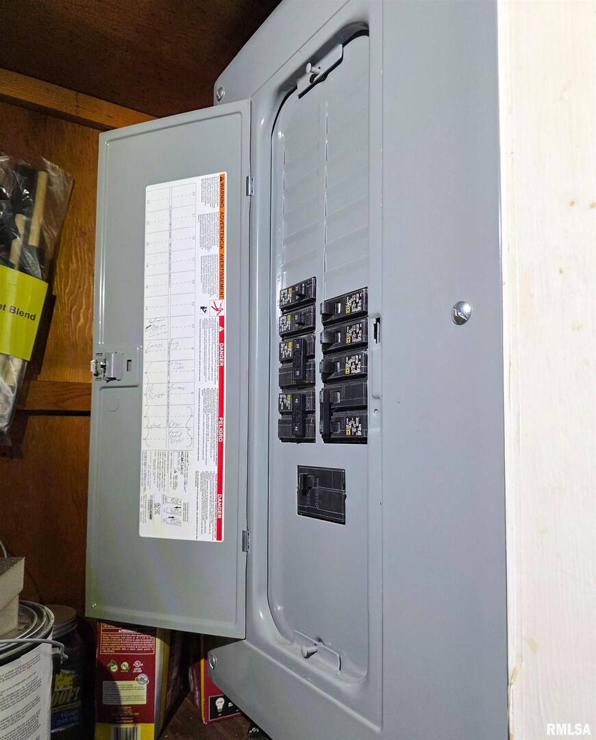 1037 East 3rd Street Flora, IL 62839 - Photo 41 of 47