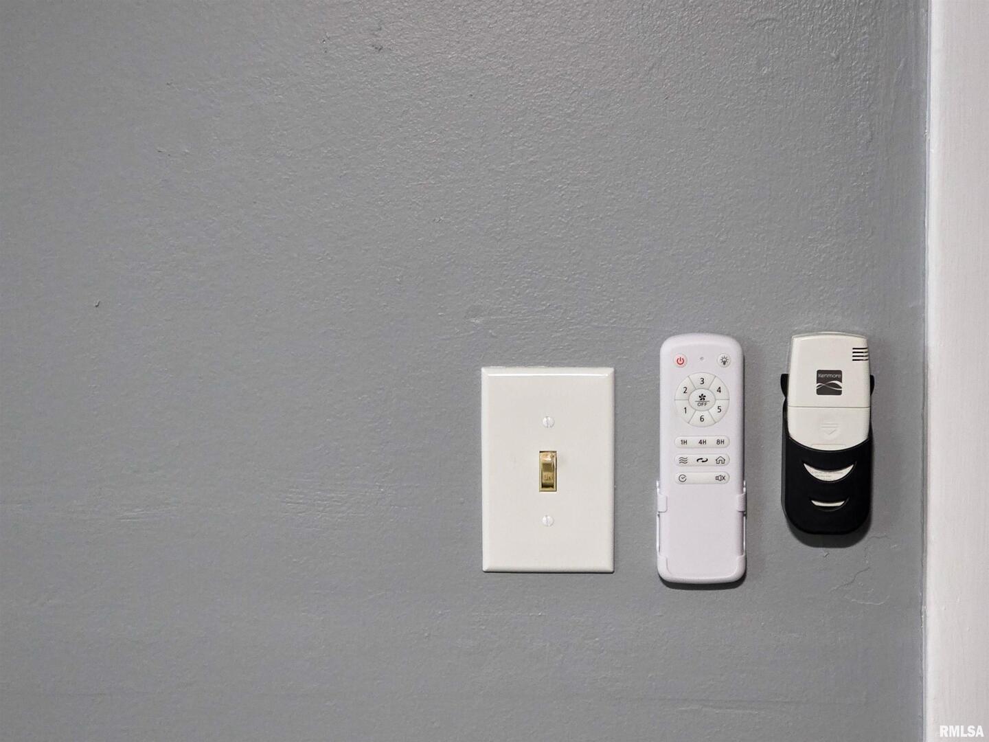 1037 East 3rd Street Flora, IL 62839 - Photo 44 of 47