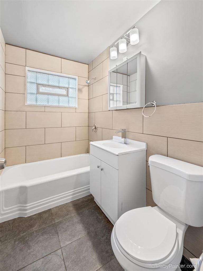 7439 North Winchester Avenue, Unit 207 Chicago, IL 60626 - Photo 13 of 14