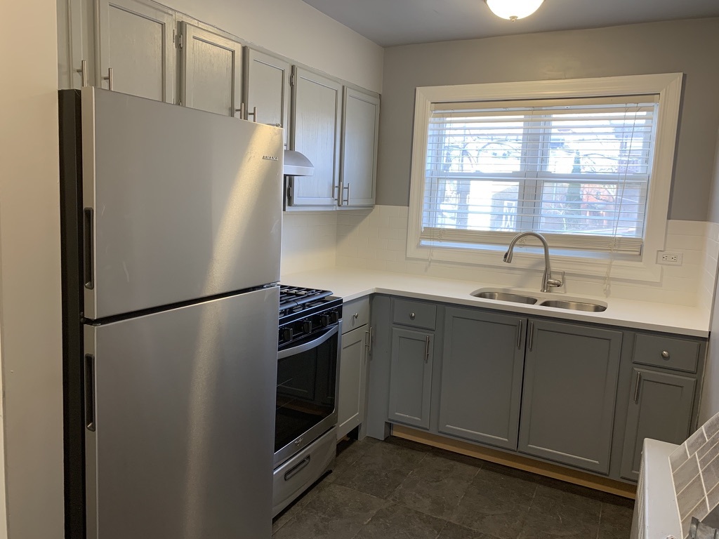 7439 North Winchester Avenue, Unit 207 Chicago, IL 60626 - Photo 8 of 14