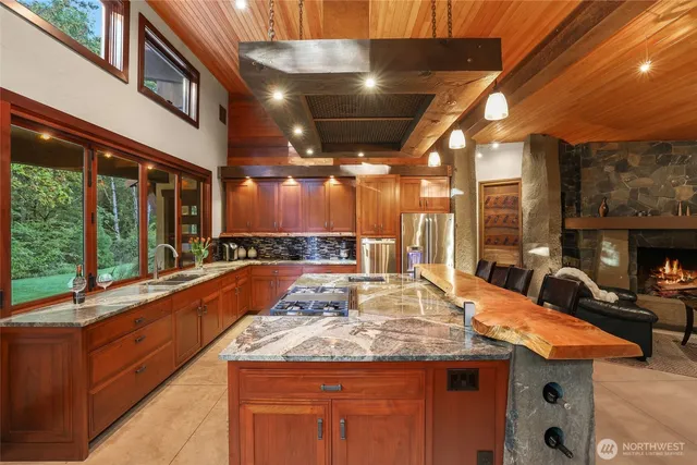 $2,100,000 | 4827 38th Street Northwest, Gig Harbor, WA 98335