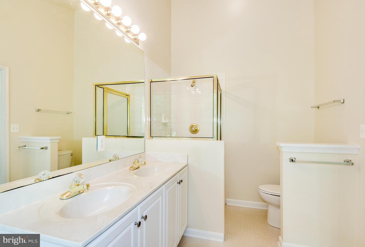 15116 Snow Mass Court Silver Spring, MD 20906 - Photo 15 of 23 Bath (Master)