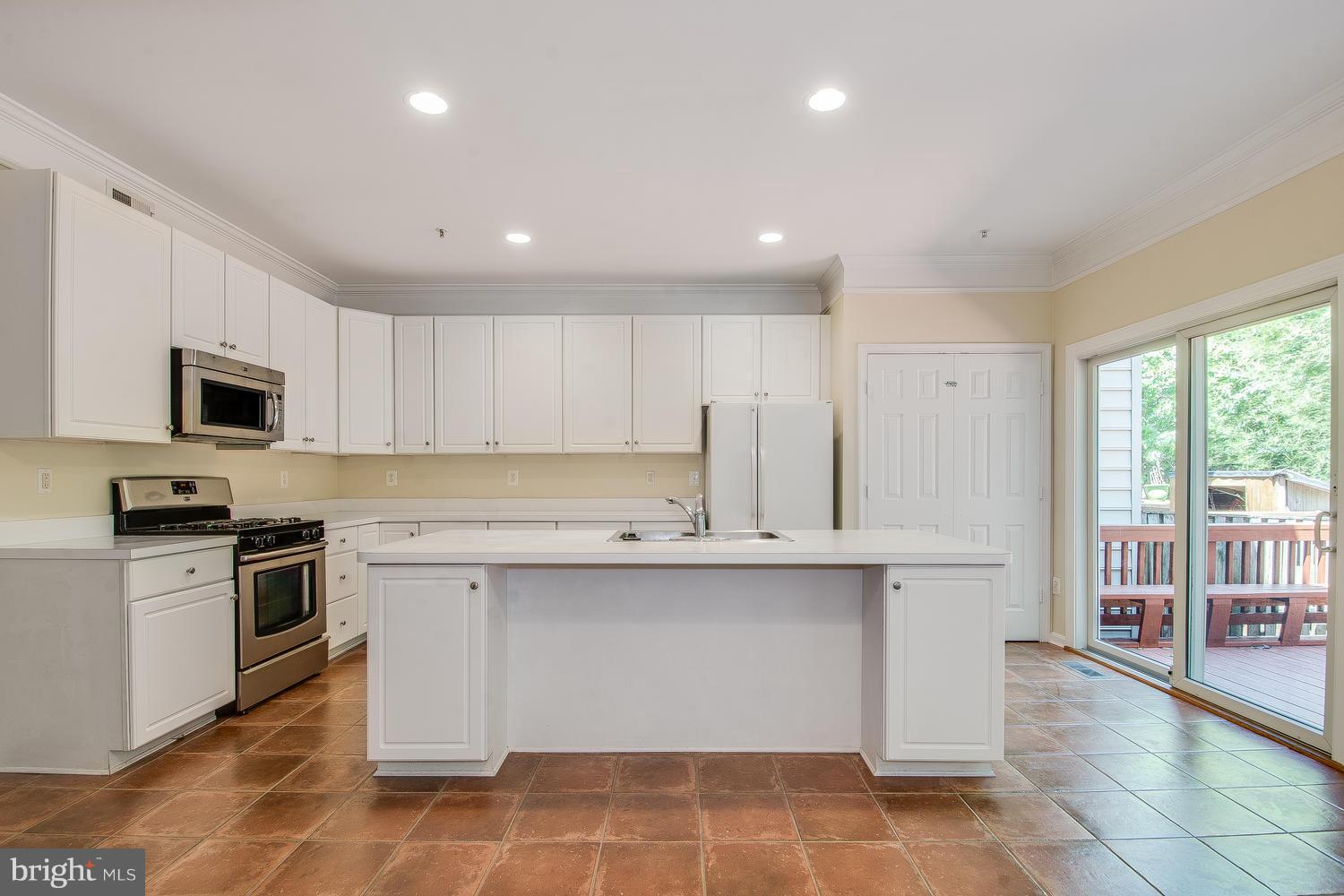 15116 Snow Mass Court Silver Spring, MD 20906 - Photo 5 of 23 Kitchen