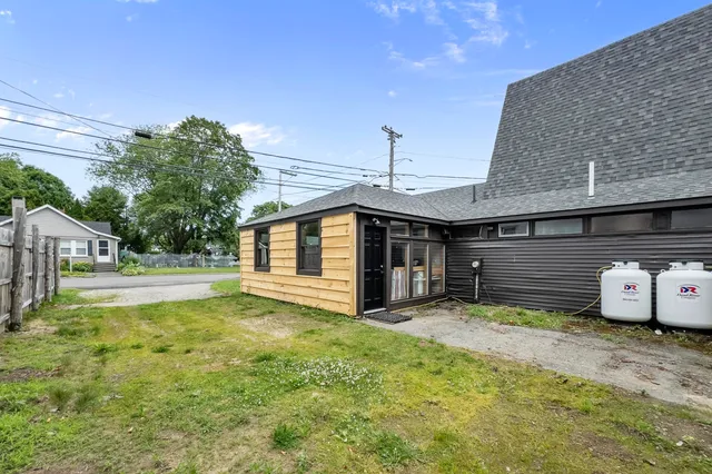 $485,000 | 312 Broadway, Rockland, ME 04841