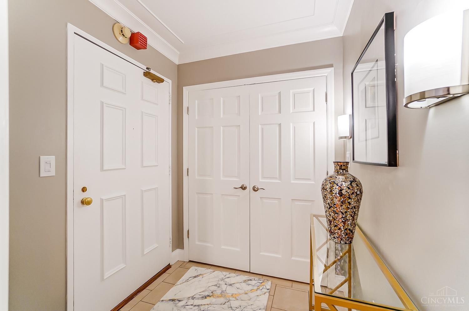 2444 Madison Road, Unit 1412 Cincinnati, OH 45208 - Photo 6 of 50